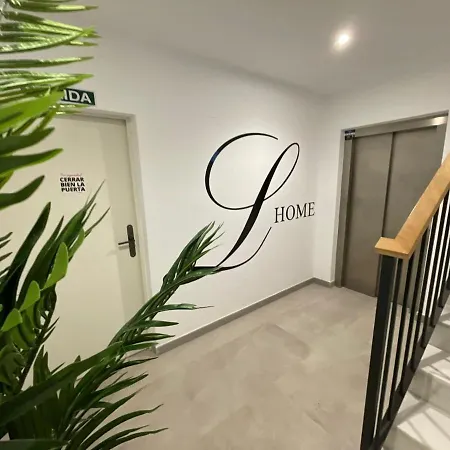 Lhome Apartment *